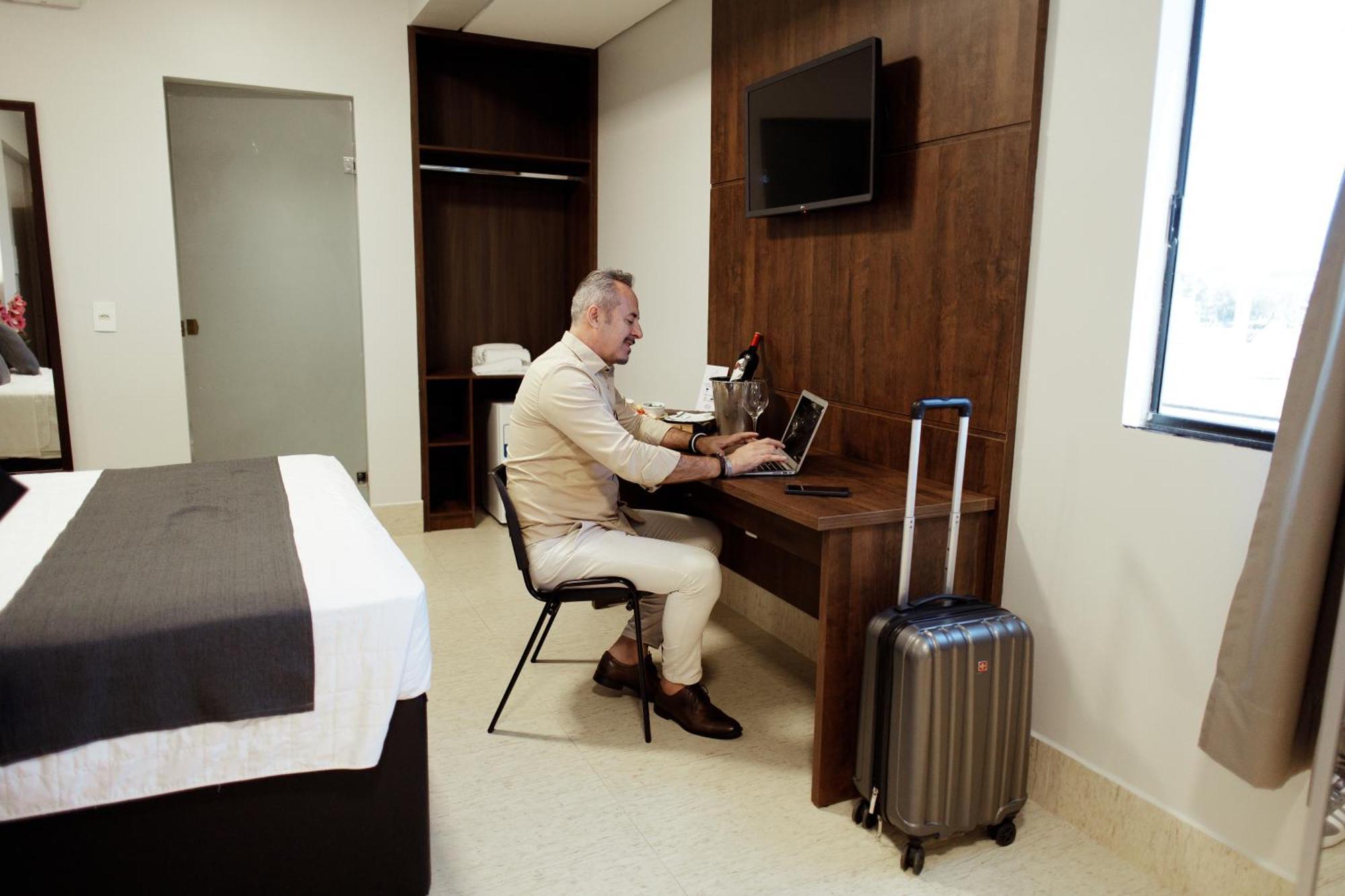 Roma Hotel By H Hoteis - Airport Núcleo Bandeirante Buitenkant foto